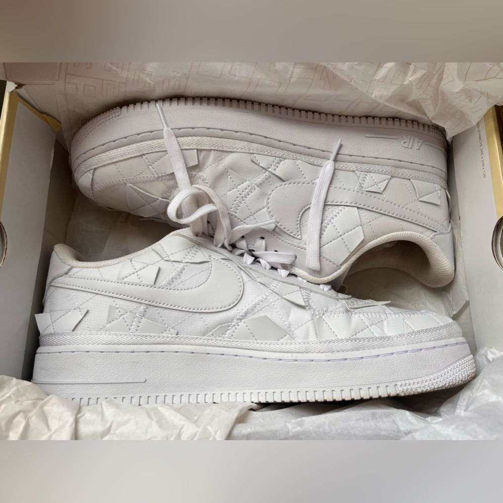 Billie Eilish Nikes size 13